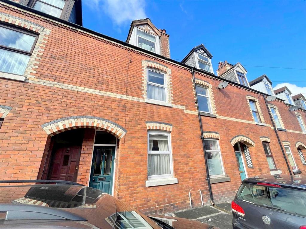Parker Street, Leek 3 bed terraced house £175,000
