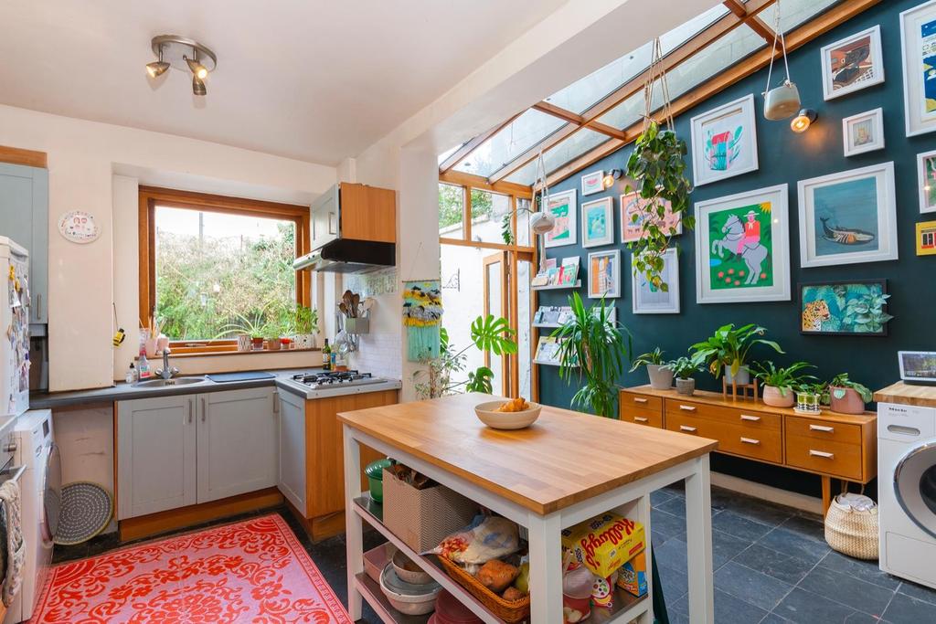 LLIHYRREPREPPU8 - Kitchen D.jpg