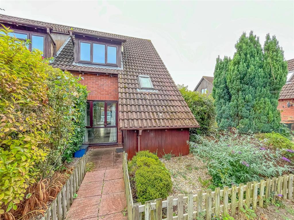 White Ash Glade, Caerleon, Newport 3 bed semidetached house for sale