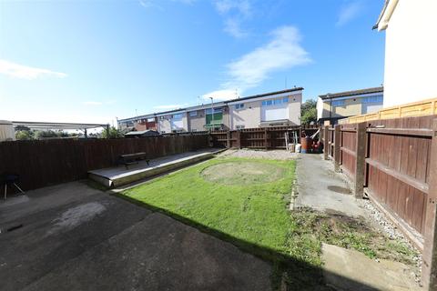 3 bedroom end of terrace house for sale - Laxthorpe, Hull