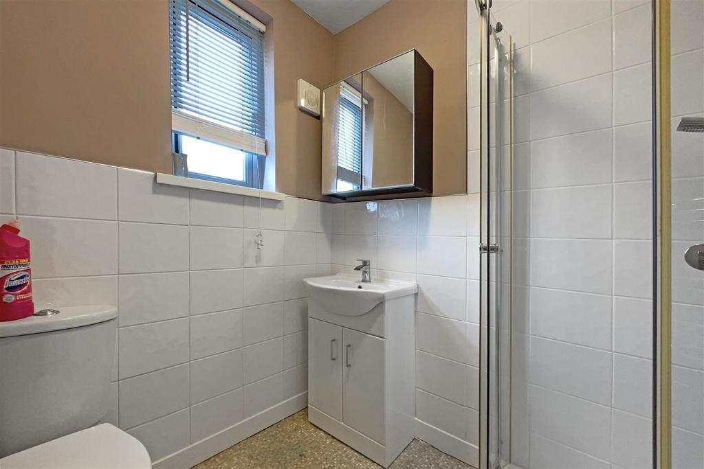 Dunster Place, Coventry 2 bed terraced house £750 pcm (£173 pw)
