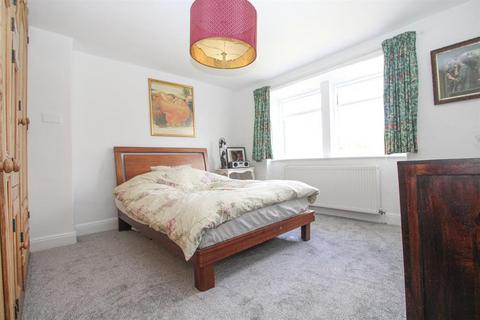 Little House Apperley Lane, Rawdon, Leeds, LS19 7EG