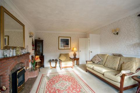 18 Park View Road, Sutton Coldfield, B74 4PT
