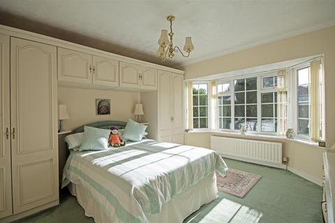 18 Park View Road, Sutton Coldfield, B74 4PT
