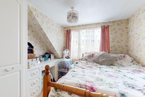 3 bedroom semi-detached house for sale - Windermere Avenue, Ramsgate