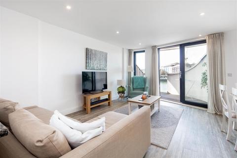 3 bedroom apartment for sale - Millennium Promenade, Harbourside, Bristol, BS1