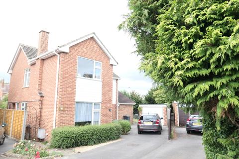 4 bedroom detached house to rent - Wedgewood Drive, Gloucester, GL2