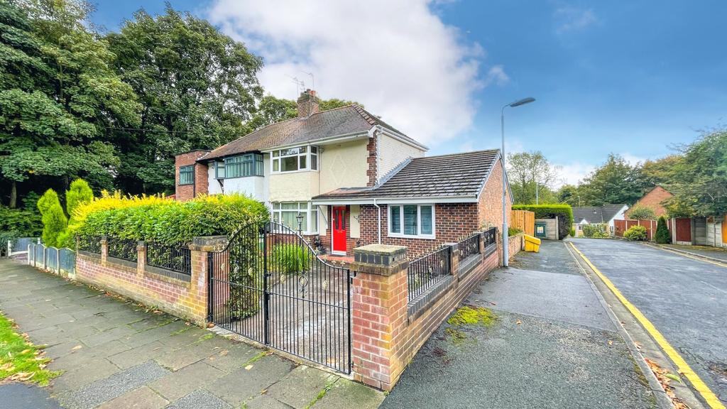 Willow Road, NewtonLeWillows, WA12 9SX 2 bed semidetached house £