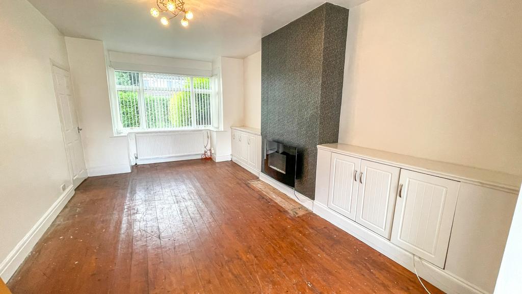 Willow Road, NewtonLeWillows, WA12 9SX 2 bed semidetached house £