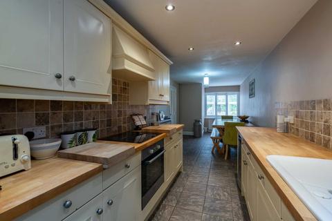 18 Glenview Gardens, Hemel Hempstead, HP1 1TF