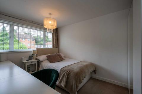 18 Glenview Gardens, Hemel Hempstead, HP1 1TF