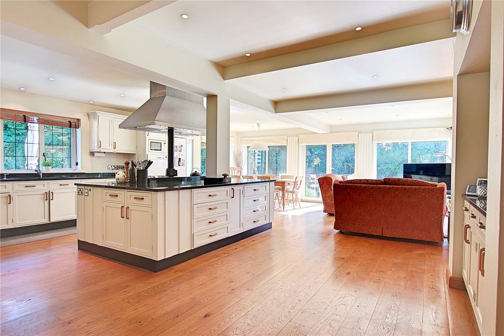 The Thatchway, Angmering, Littlehampton, West Sussex, BN16 6 bed