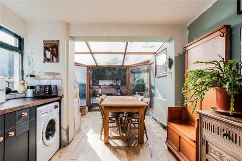 40 Lothair Road North, London, N4 1EW