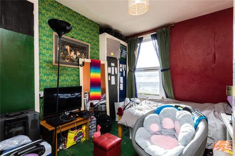40 Lothair Road North, London, N4 1EW