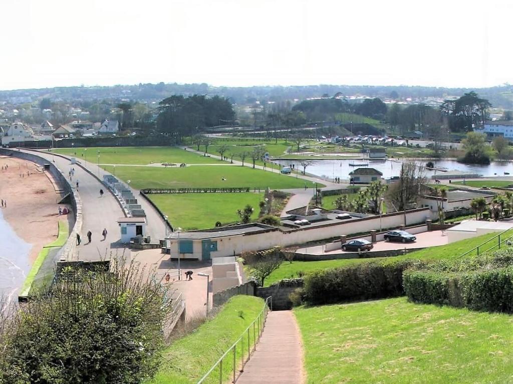 Youngs Park Road, Goodrington 1 bed apartment £125,000