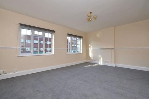 2 bedroom apartment to rent, High Road, Loughton, IG10