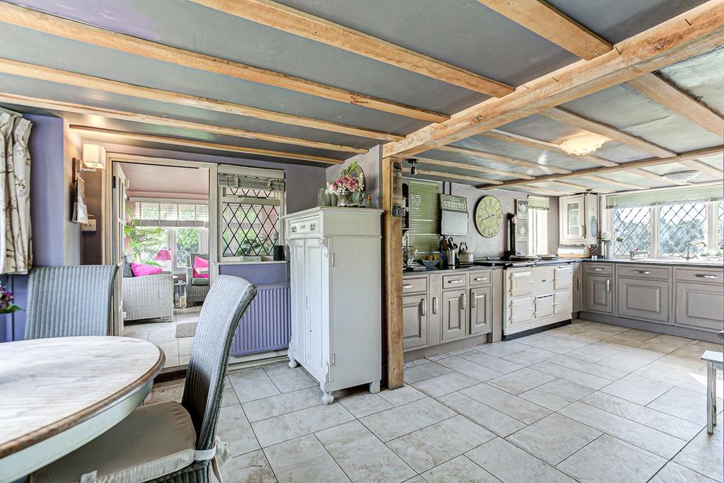 Kitchen/Breakfast