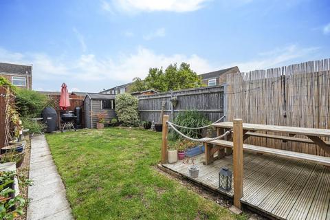 8 Lambert Walk, Thame, OX9 3DT