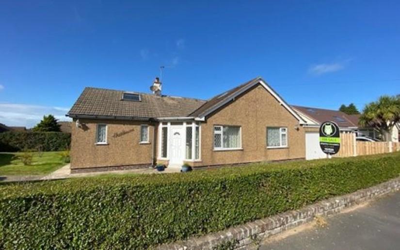Grove Mount West, Ramsey, Ramsey, Isle of Man, IM8 2 bed bungalow for