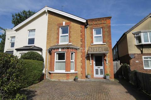 97 Chestnut Grove, New Malden, KT3 3JS