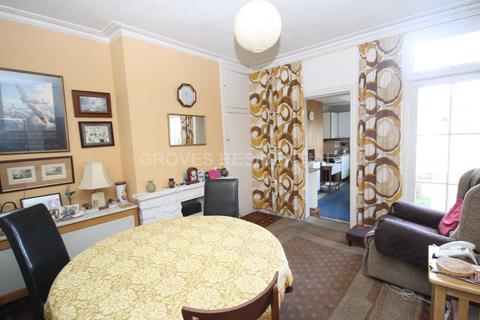 97 Chestnut Grove, New Malden, KT3 3JS