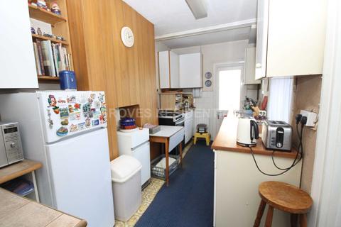 97 Chestnut Grove, New Malden, KT3 3JS