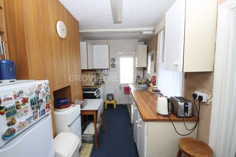 97 Chestnut Grove, New Malden, KT3 3JS