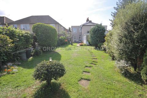 97 Chestnut Grove, New Malden, KT3 3JS