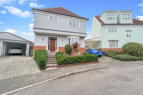 3 Ashingdon Heights, Rochford, SS4 3TH