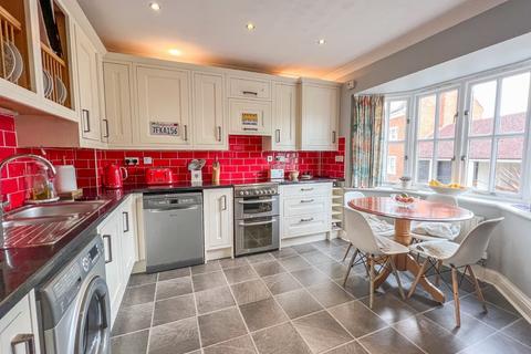 3 Ashingdon Heights, Rochford, SS4 3TH