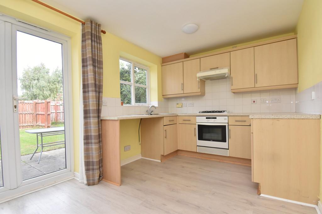 Bramblefields, Northallerton 2 bed end of terrace house £675 pcm (£