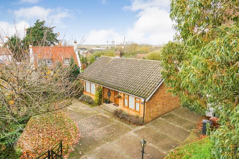 2 bedroom detached bungalow for sale - Beccles Road, St. Olaves, Great Yarmouth