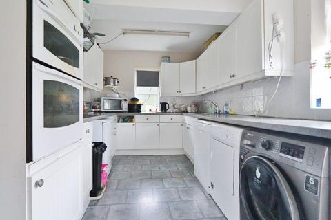 49 Cornell Way, Romford, RM5 2HW