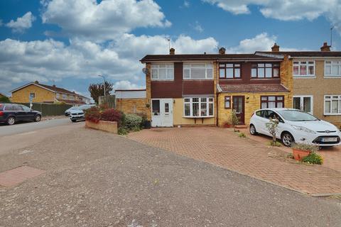 49 Cornell Way, Romford, RM5 2HW
