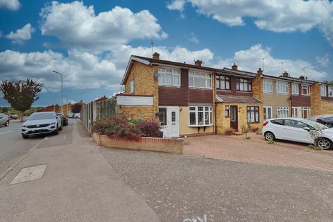 49 Cornell Way, Romford, RM5 2HW