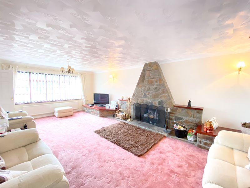 Bryncerdd, Ewenny Road, St. Brides Major, The Vale of CF32 0SB 4 bed detached house