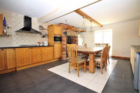 10 Greenway, Dowlish Ford, Ilminster, TA19 0PJ