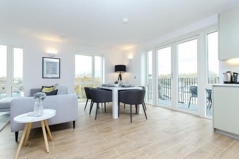 3 bedroom apartment to rent - West Green Road, London, N15