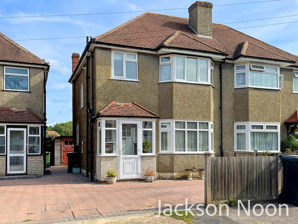 Poole Road, West Ewell, KT19 3 bed semidetached house £500,000