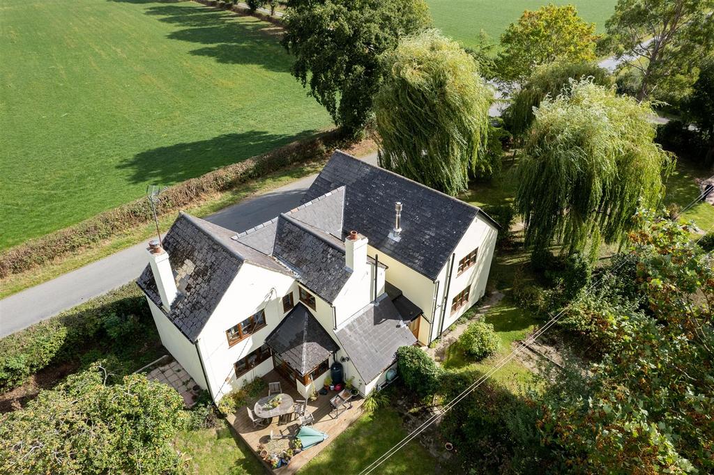 Ford, Shrewsbury 6 bed detached house for sale £595,000