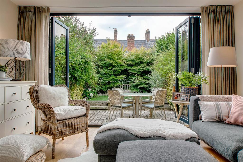 Kings Road, Pontcanna, Cardiff 2 bed for sale £430,000