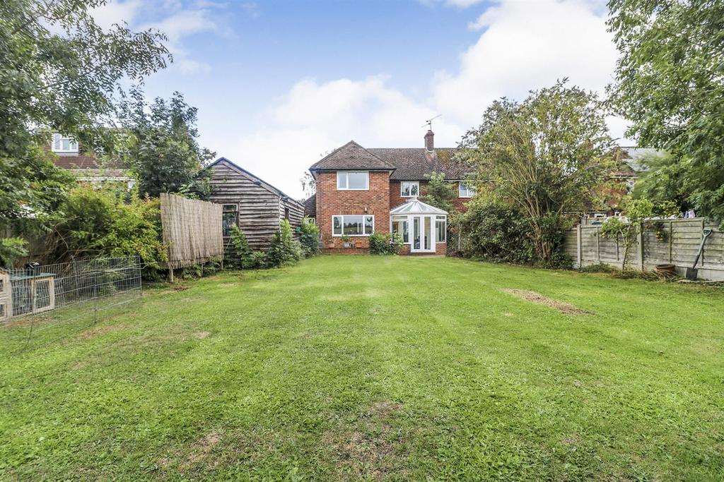 Cherry Garden Road, Great Waltham, Chelmsford 4 bed semidetached house