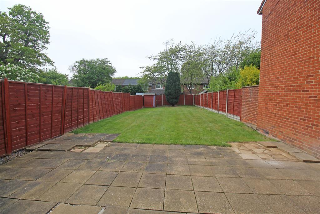 Broad Oak Way, Stevenage, SG2 8RA 2 bed end of terrace house £375,000