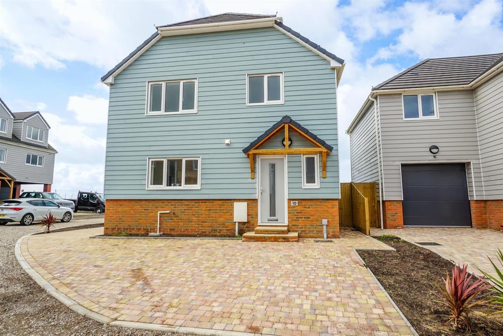 Amsterdam Way, St. LeonardsOnSea 3 bed detached house £450,000