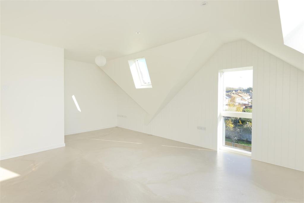 Old Bridge Road, Whitstable 2 bed apartment £265,000