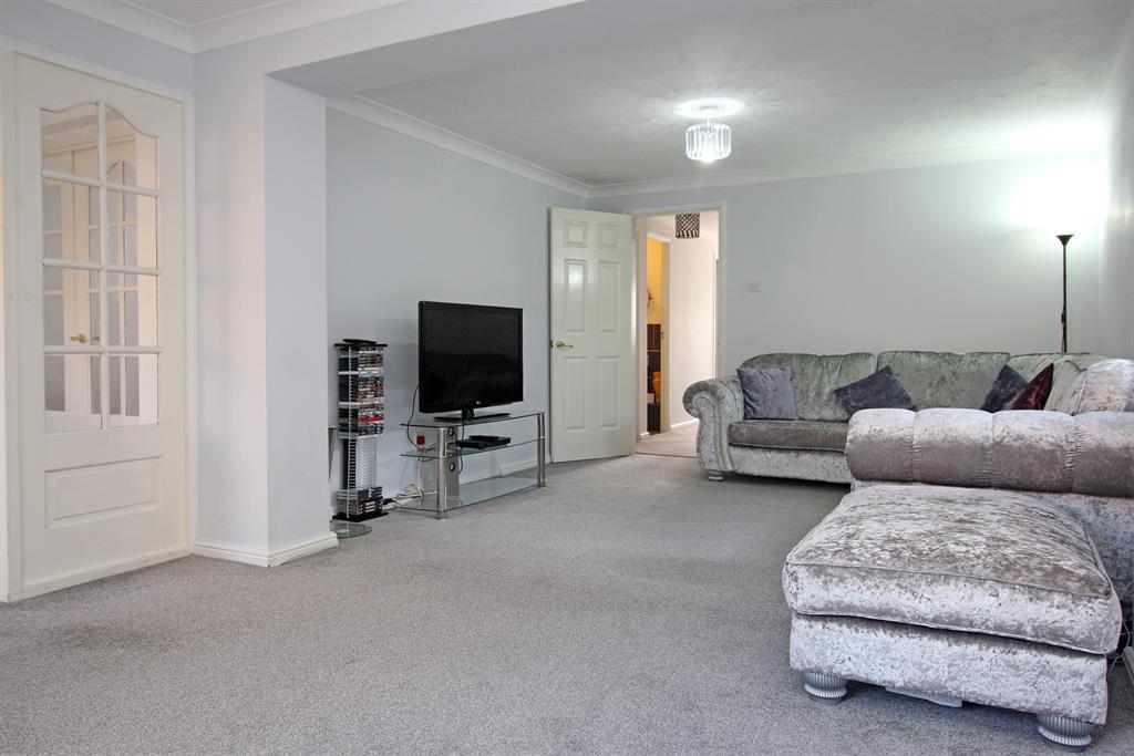 Sparrow Drive, Stevenage, SG2 9FB 4 bed detached house £525,000