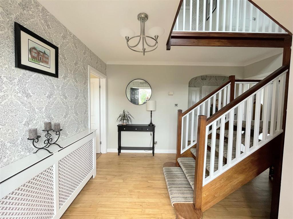 Lewis Road, Neath 4 bed detached house £465,000