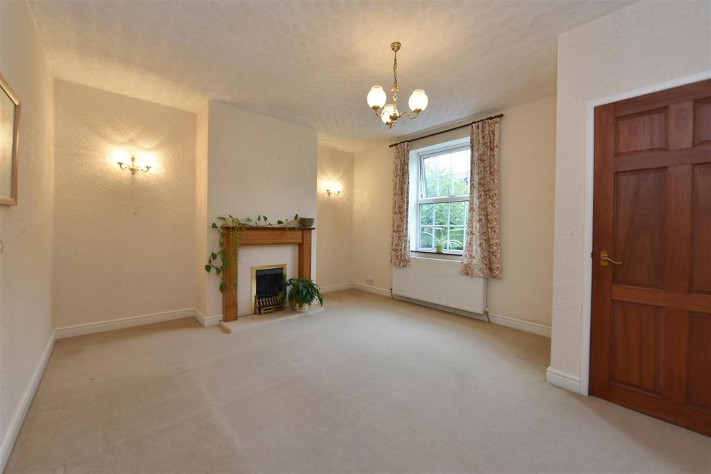 Greetby Hill, Ormskirk 2 bed semidetached house £235,000