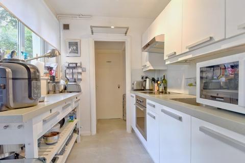 2 bedroom ground floor flat for sale - Bassett Street, London NW5