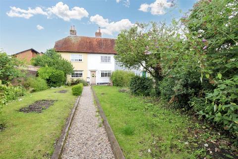 2 bedroom terraced house to rent, New Street, Dunmow